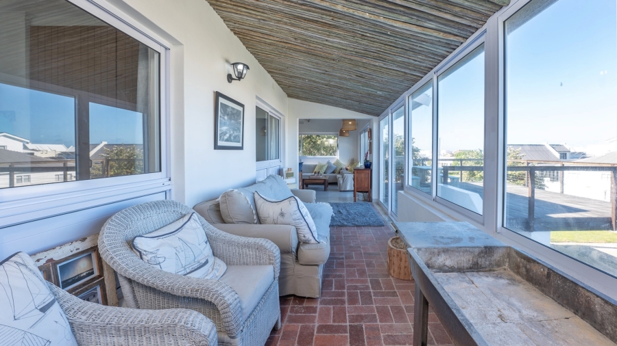 5 Bedroom Property for Sale in Agulhas Western Cape